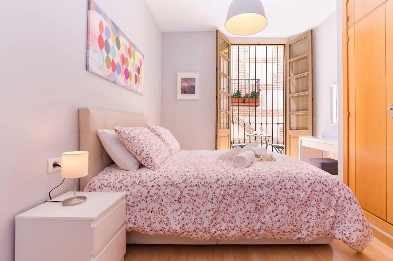 -Malagasunapts- Vibrant Historic City Centre Spain